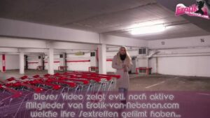 Hintern zu Fresse rektal öffentlich b. Supermarkt Rewe